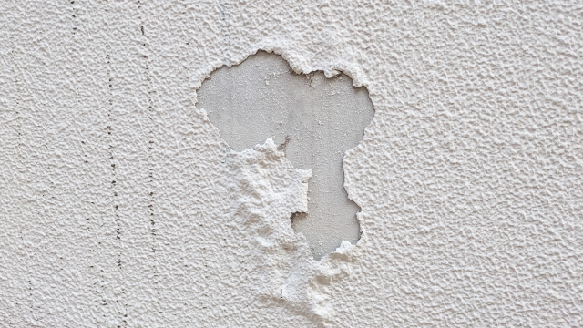 剥がれが発生した外壁