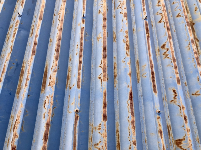 サビたトタン屋根