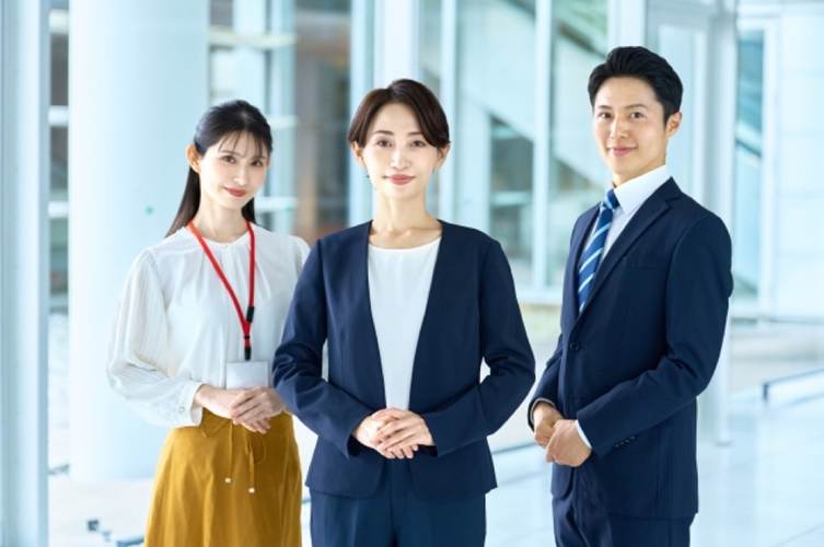 信頼 自信に満ち溢れた男女