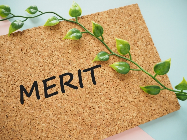 MERITと書かれたボード